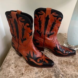 Ariat women’s Black/Brown Leather cut Western Boots